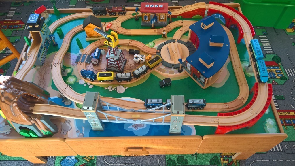 universe imagination train set